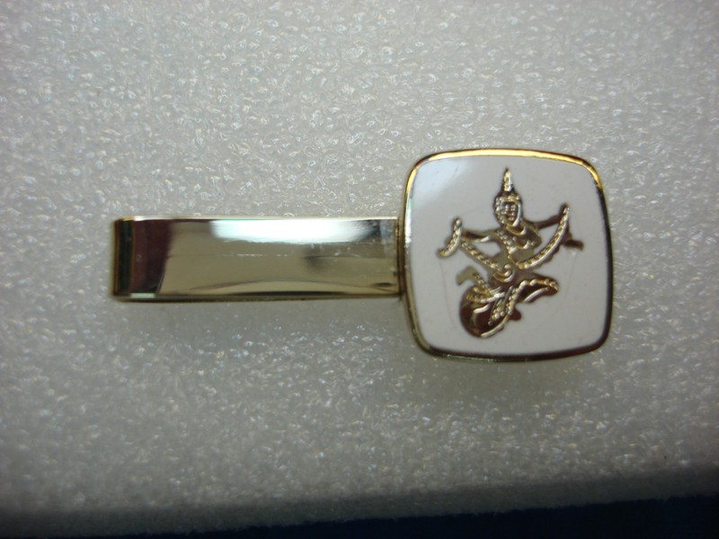 Vintage gold-tone tie clip with Siamese goddess design