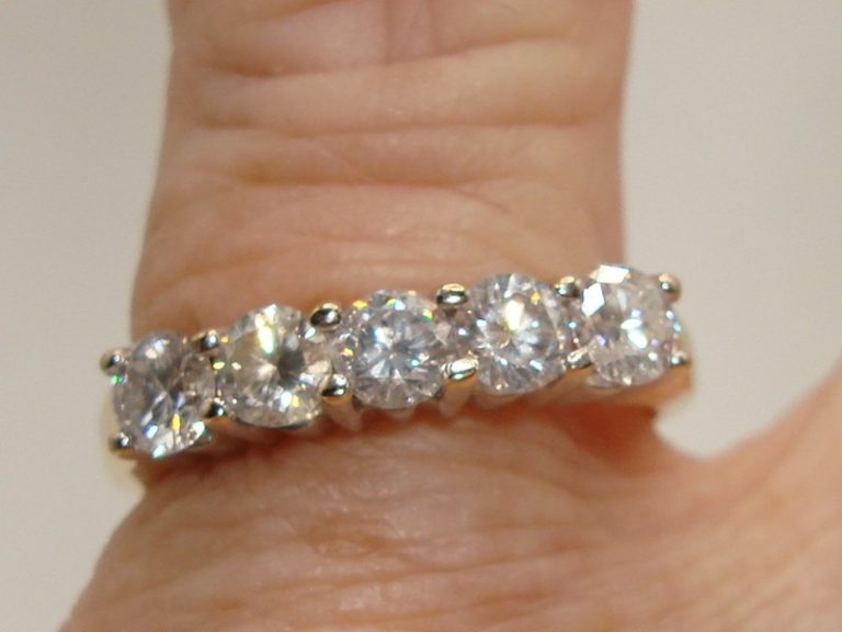 14K Yellow Gold Diamond Wedding Band by ZEI, Size 6.5