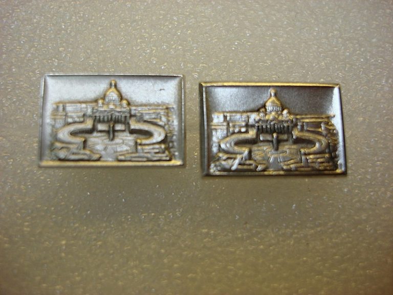Vintage silver-tone cufflinks featuring St. Peter's Square and Basilica, Italy souvenir gift