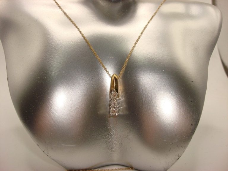 14K gold diamond pendant necklace