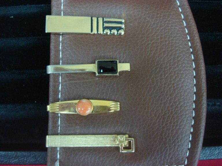 Vintage Gold Tone Tie Clips (Lot of 4)