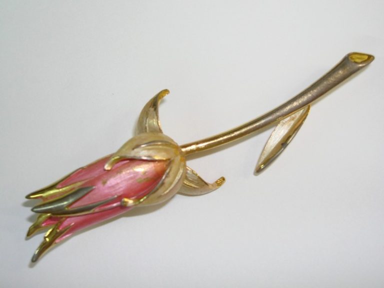 Vintage Park Lane enamel flower brooch, soft pink floral jewelry gift
