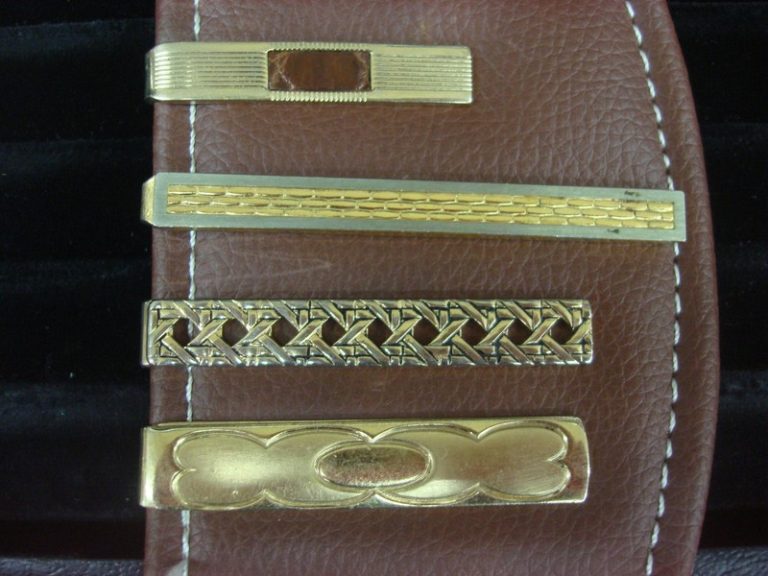 Vintage gold-tone tie clips (4-piece lot)