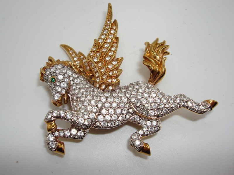 Vintage Swarovski Pegasus Brooch | Authentic & Sparkling Crystal Design