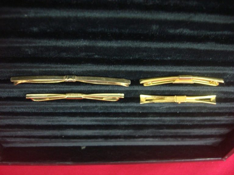 Vintage gold-tone collar bar stays set of four