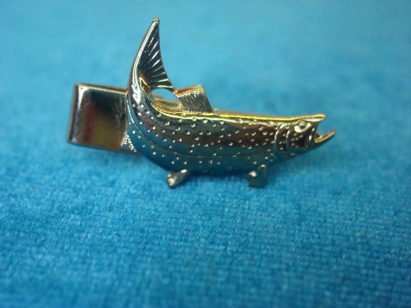 Vintage Gold Tone Hickok Trout Lapel Tie Clip