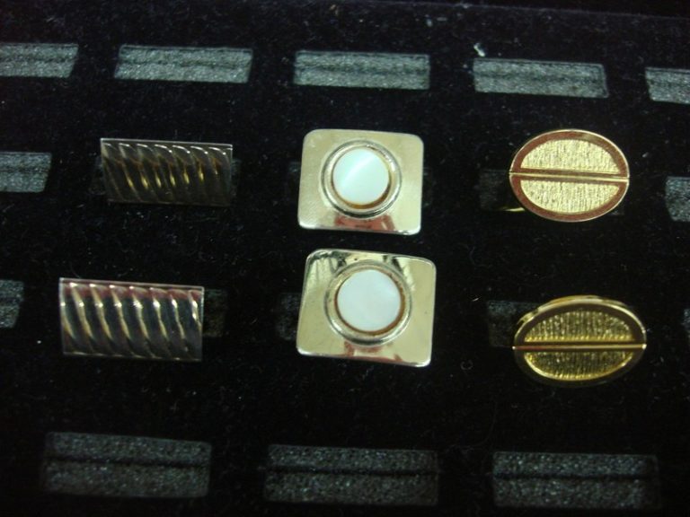 Vintage gold-tone cufflinks (3 pairs)