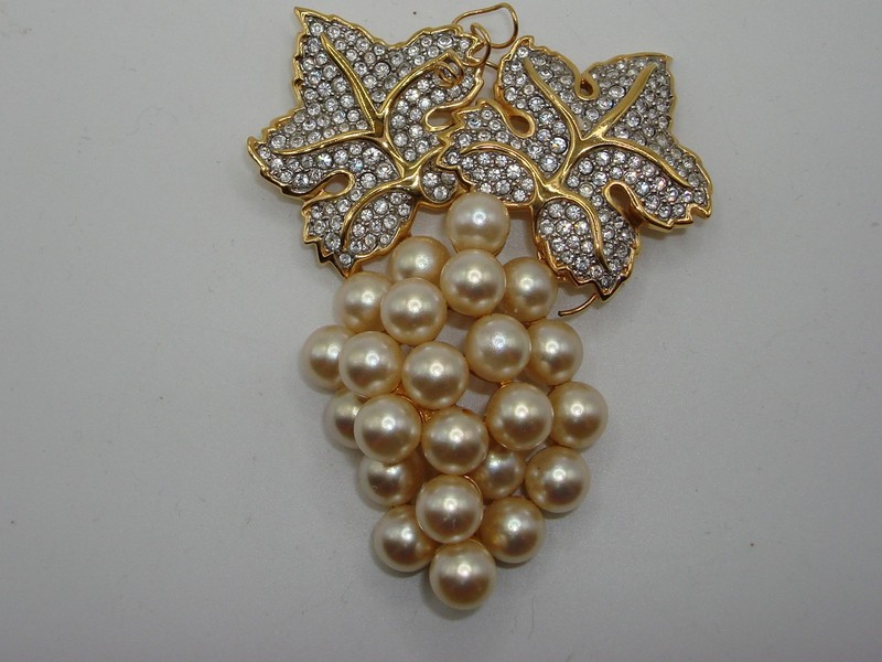 Vintage Swarovski S.A.L. Faux Pearl & Crystal Brooch (1980s)