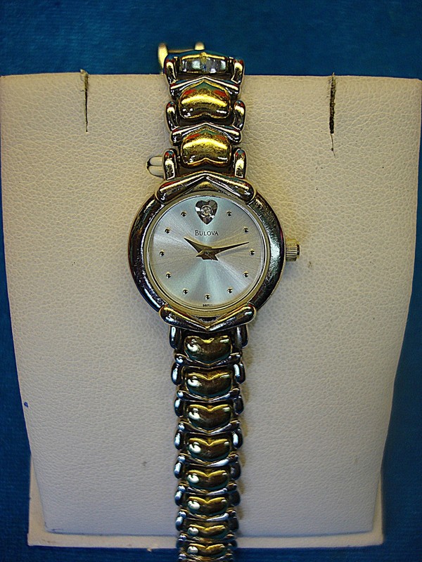 Bulova 98P11 Vintage Hearts Quartz Watch - Two-Tone Silver & Gold Bracelet