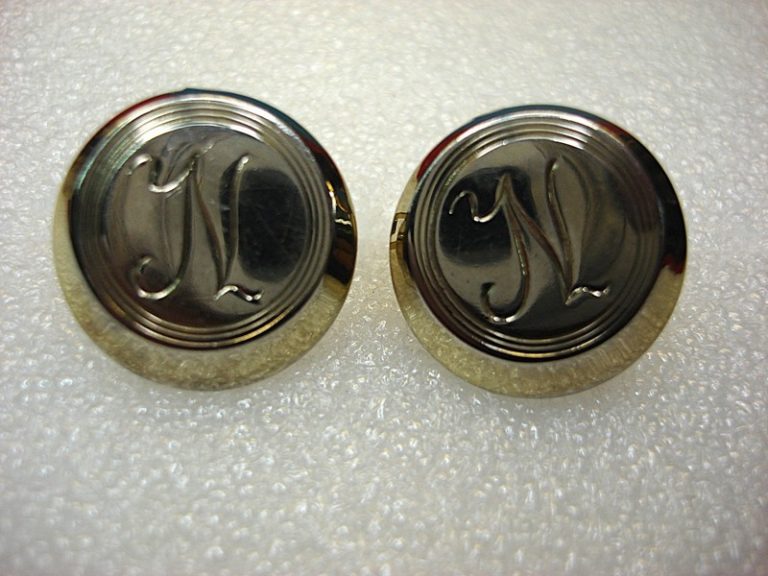 Vintage Cora gold-tone cufflinks with a stylized 'N' initial