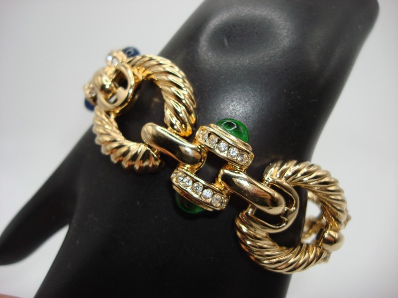 Vintage gold tone Gripoix glass stone bracelet, estate find, mint condition