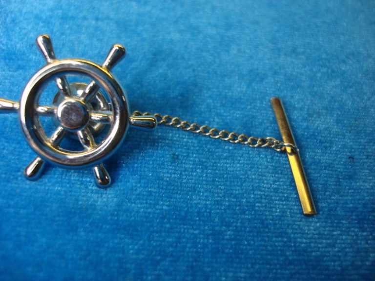 Vintage silver tone ships wheel tie tac