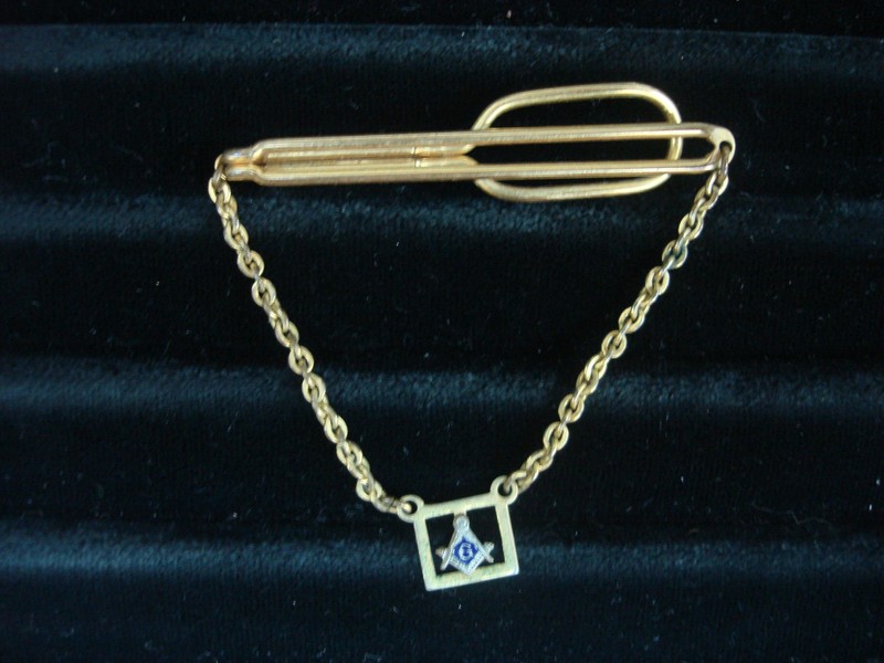 Vintage Swank Masonic gold tone tie bar chain