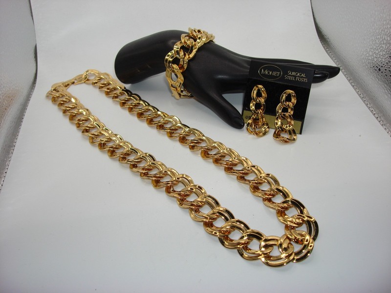 Vintage 1980s Monet Gold Tone Jewelry Set