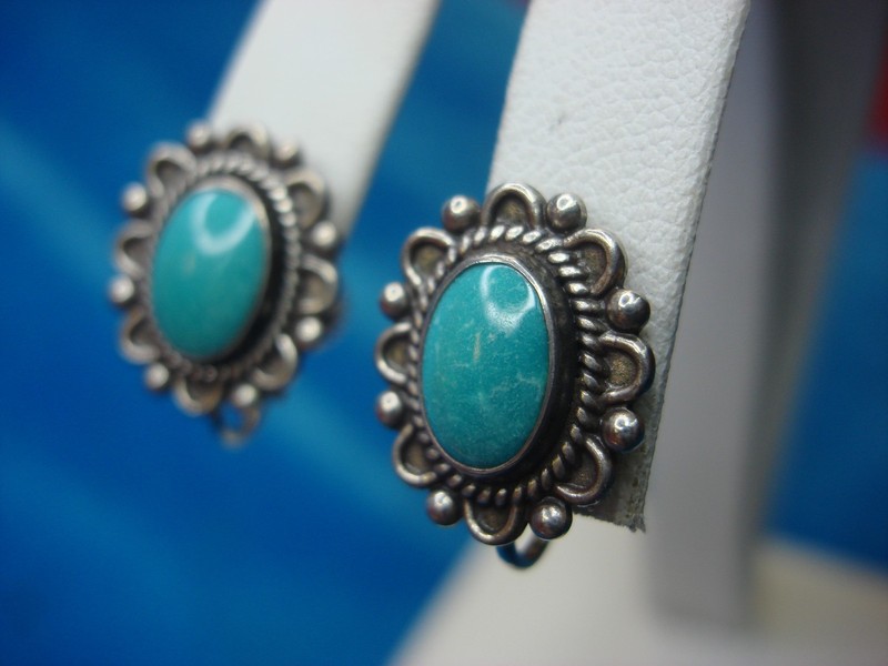 Vintage Sterling Silver Turquoise Screwback Earrings