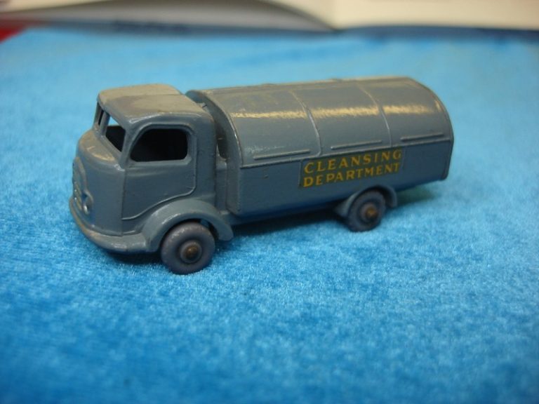 Vintage Lesney Matchbox No. 38A Karrier Refuse Collector truck, dark gray, excellent condition