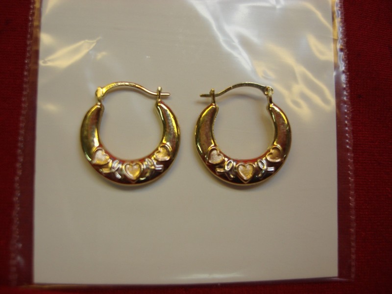 10K Tri-Color Gold Hoop Earrings with Hearts