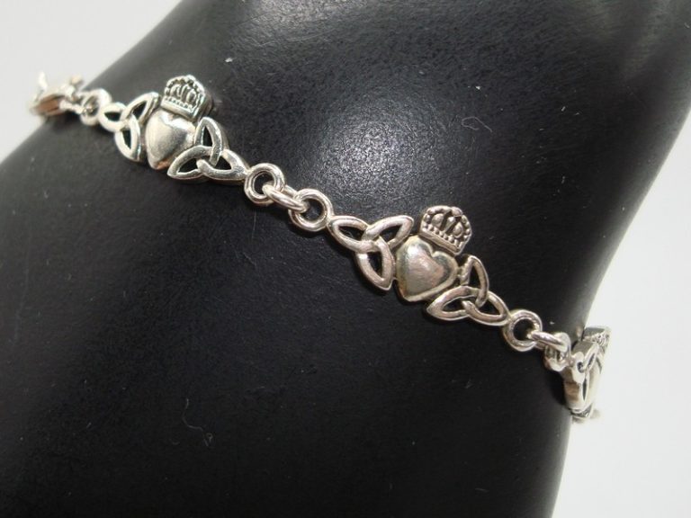 Vintage sterling silver Claddagh bracelet, 7.5 inches, Celtic design, authentic 925