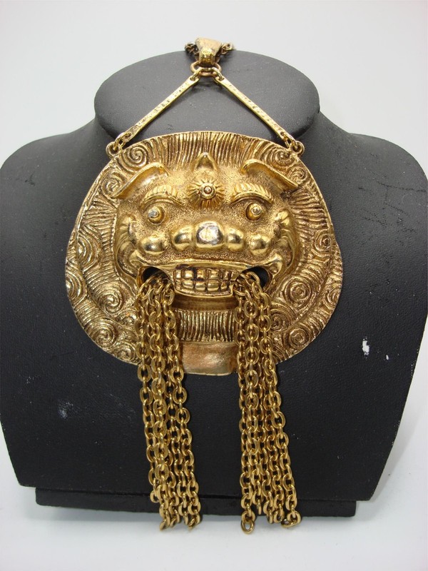 Vintage Chinese dragon pendant necklace