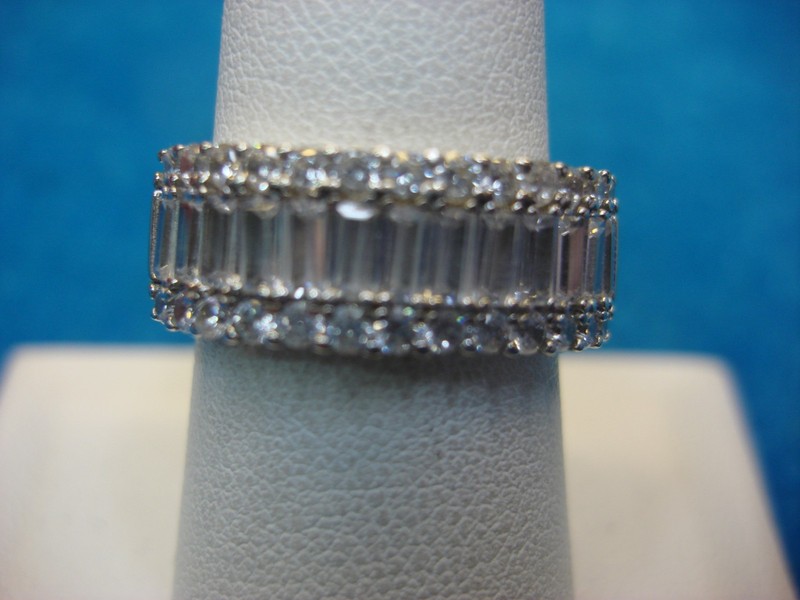 Elegant sterling silver cocktail ring size 8 with a unique design