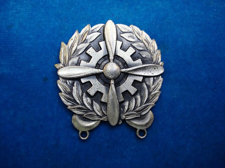 Vintage sterling silver U.S. Army Air Force technician badge
