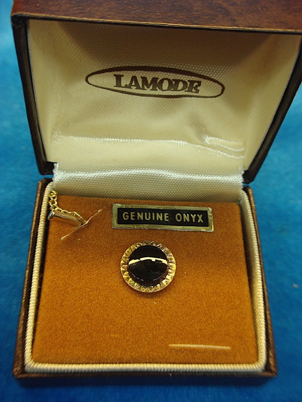 Vintage Lamode Onyx & Gold Tie Tac
