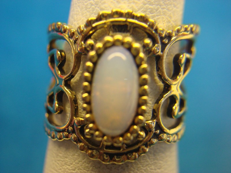 Vintage Sarah Coventry Dragon's Breath adjustable ring in excellent condition, size 3-5