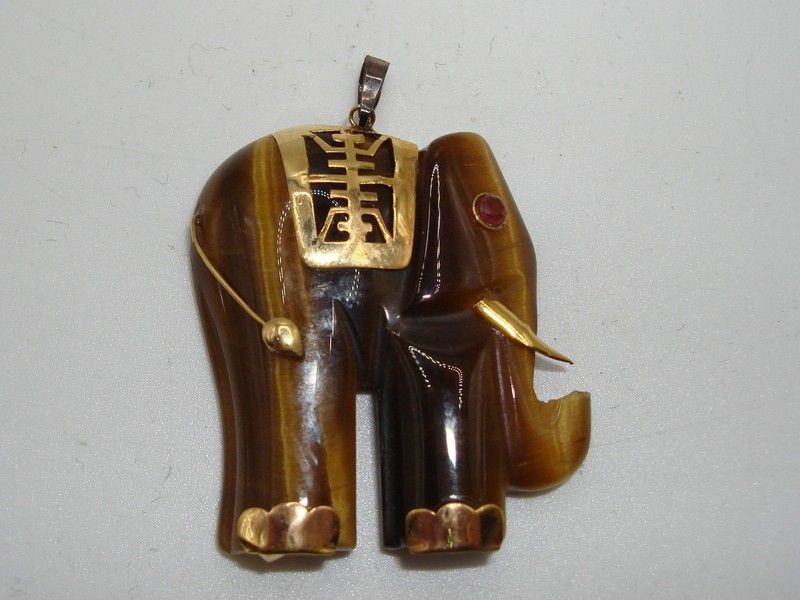 Vintage 14K Gold & Ruby Elephant Tiger's Eye Pendant