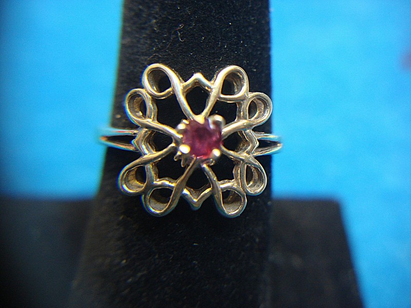 Avon Sterling Silver & Gold Vermeil Garnet Ring Size 8