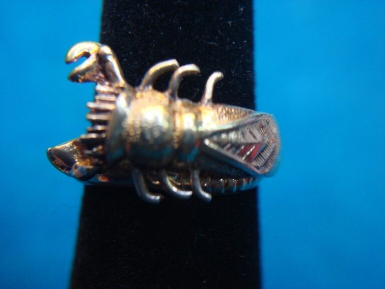 Sterling silver scorpion ring with gold vermeil plating, size 5