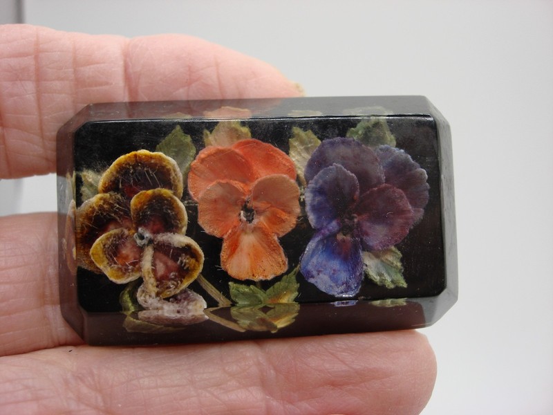 Vintage 1930s Lucite Pansy Pin - Reverse Carved Floral Brooch