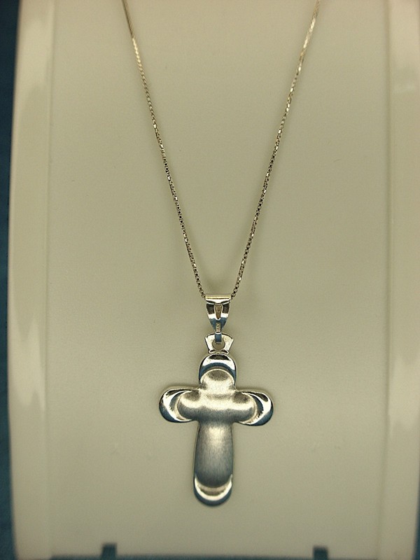 Elegant sterling silver cross pendant necklace, pre-owned in excellent condition