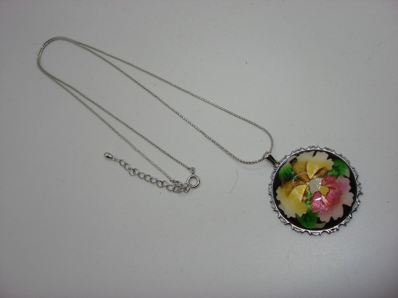 Vintage Japanese cloisonne Ginbari enamel pansy floral necklace