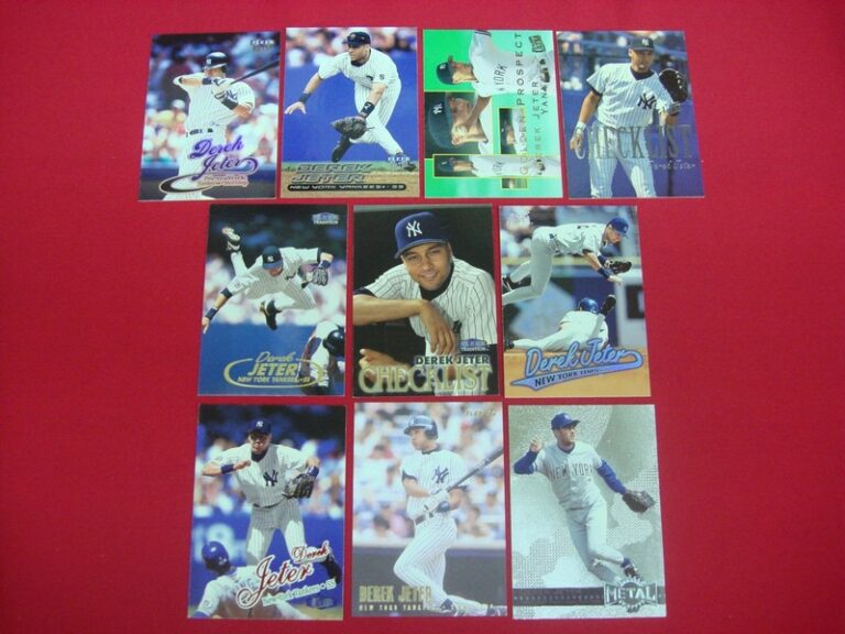 Derek Jeter Fleer baseball card lot of 10