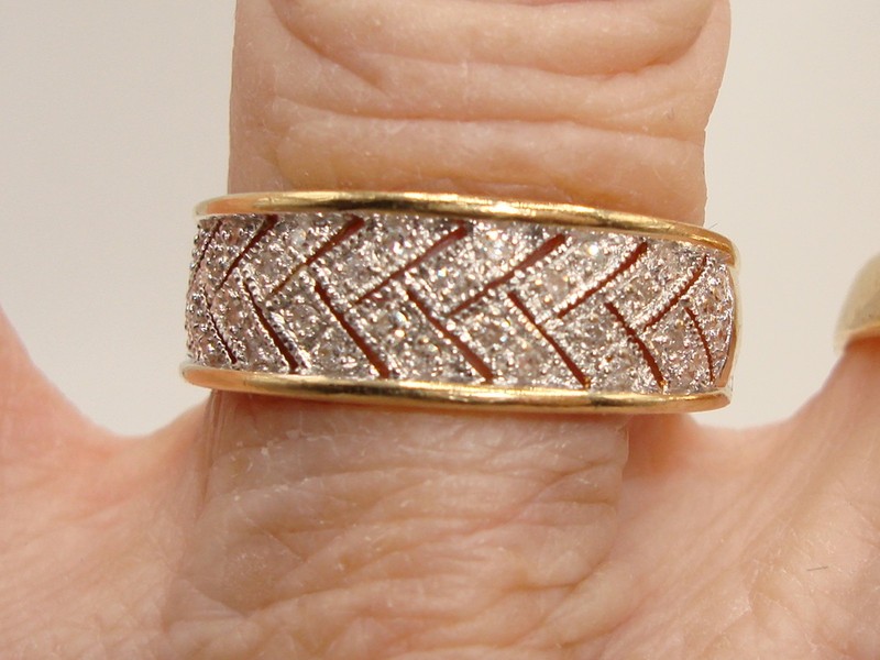 14K Solid Gold Diamond Pave Ring (Size 8.5) - .36ctw