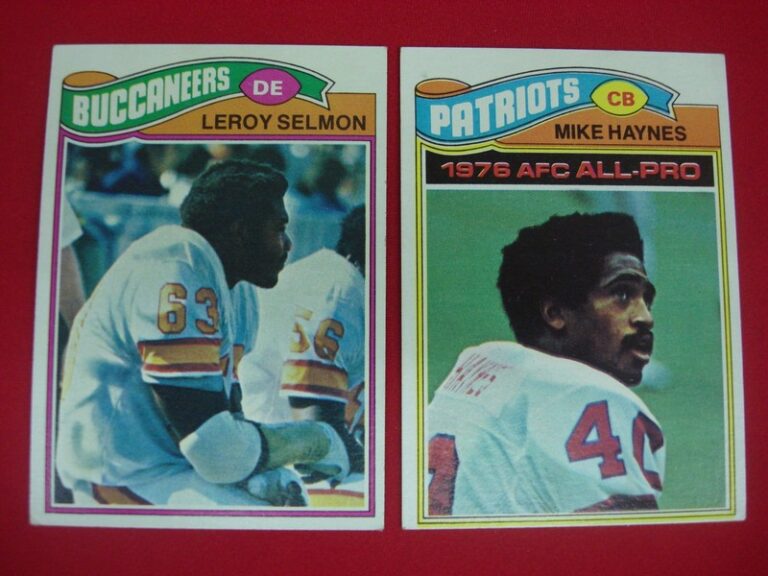 1977 Topps Football Cards of LeRoy Selmon (#29) and Mike Haynes (#50)