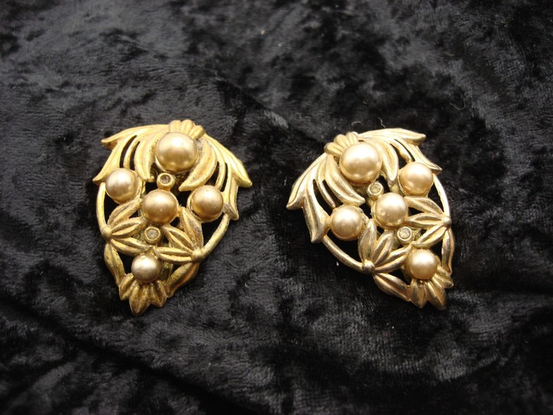 Antique Art Nouveau gold-tone fur clips with faux pearls and rhinestones