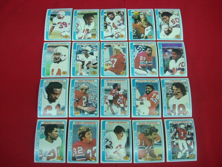 1978 Topps New England Patriots football card lot of 25 cards in EX-MT+ condition