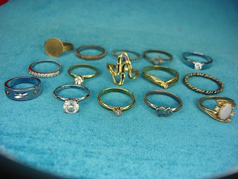 Collection of vintage and modern fashion rings