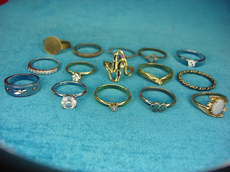 Collection of vintage and modern fashion rings