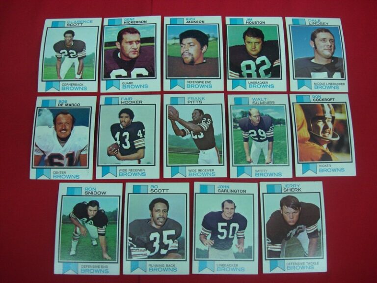 14 Vintage Cleveland Browns Football Cards from the 1973 Topps Set (EX-MT+ Condition)