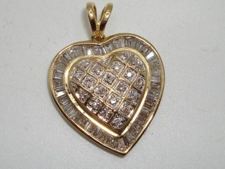 14K Gold Diamond Heart Pendant