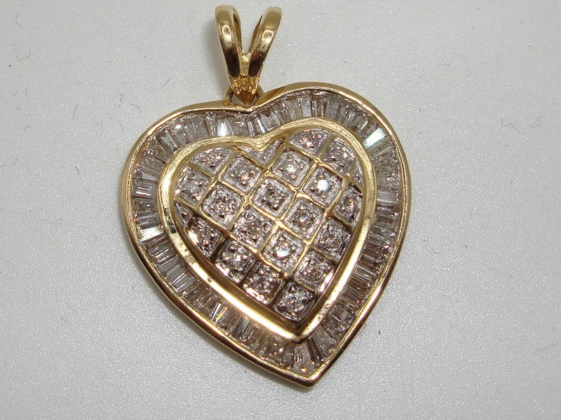 14K Gold Diamond Heart Pendant