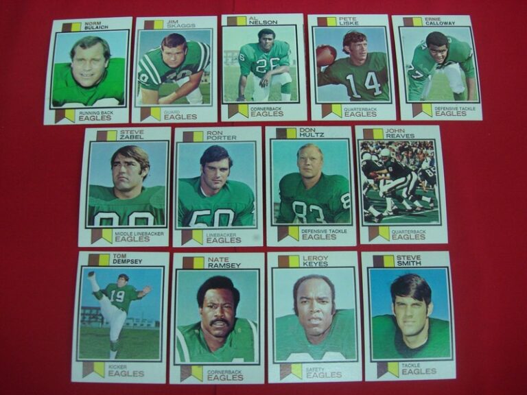 Vintage 1973 Topps Philadelphia Eagles Football Card Lot