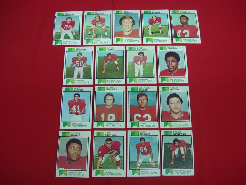 Vintage 1973 Topps New England Patriots football card lot