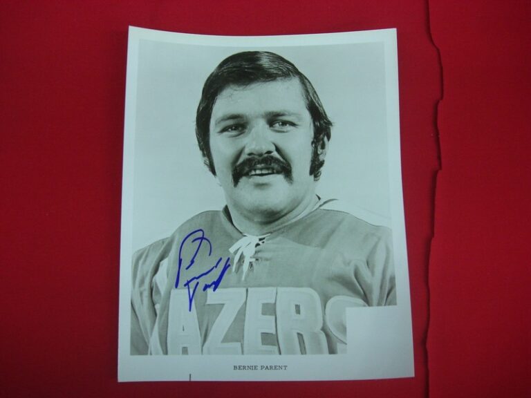 Autographed 8x10 photo of Bernie Parent, Philadelphia Flyers Hall of Fame LEGEND