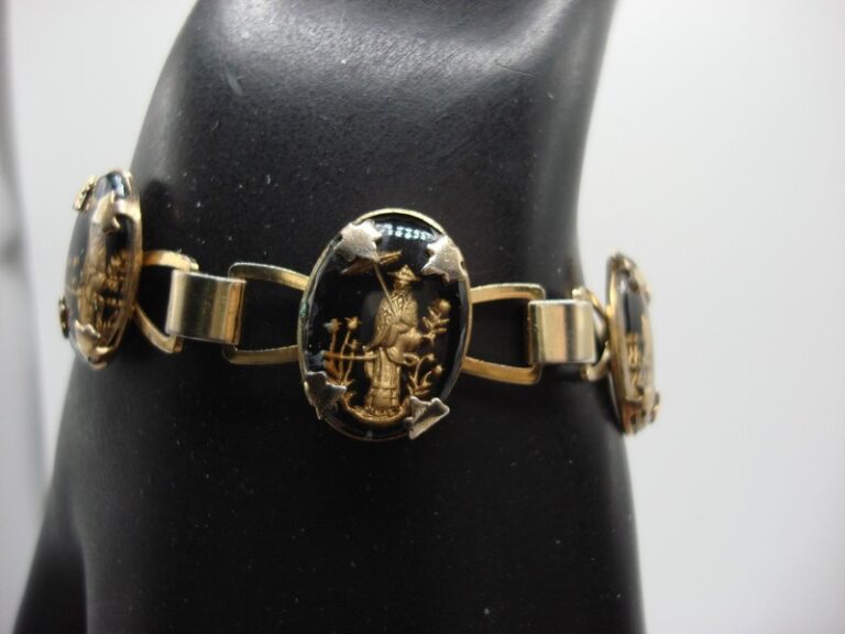 Vintage 1960s Asian-Inspired Reverse Carved Glass Bracelet - Gold Tone, Estate Find