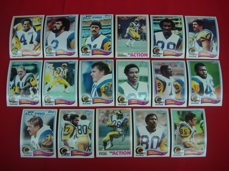 Vintage 1982 Topps Los Angeles Rams football card lot of 17 cards, graded EX-MT+