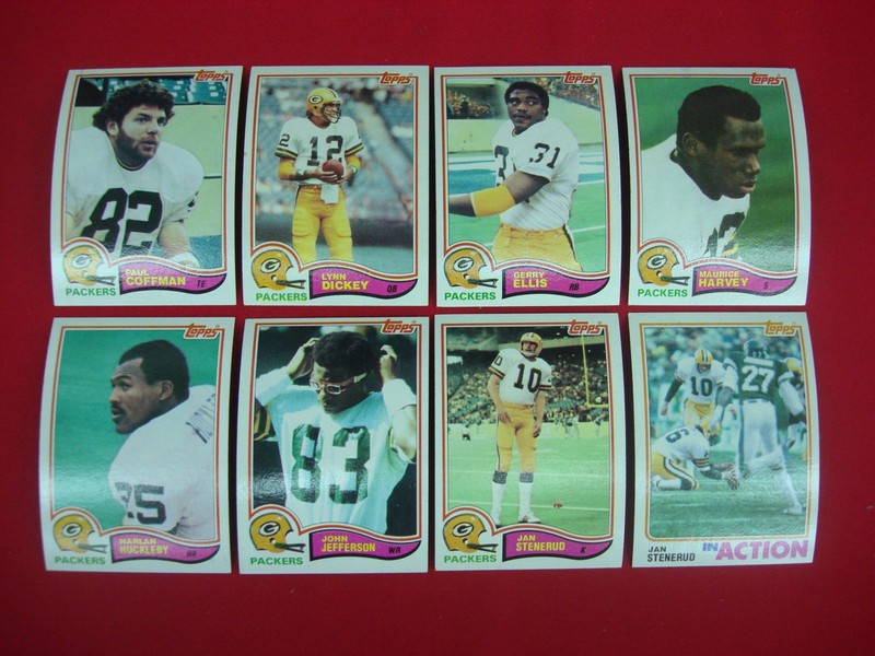 Vintage 1982 Topps Green Bay Packers football card lot of 8 cards in excellent-to-mint condition.