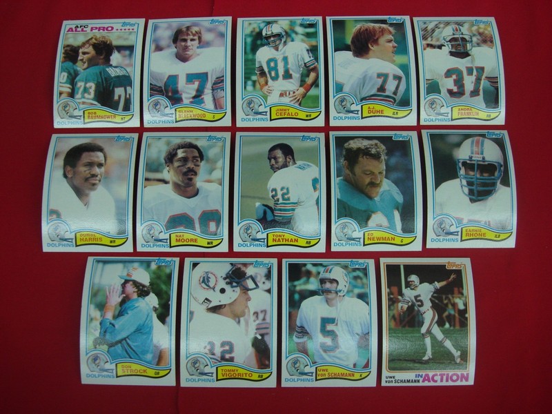 Vintage 1982 Topps Miami Dolphins Football Card Lot (14 Cards, EX-MT+)